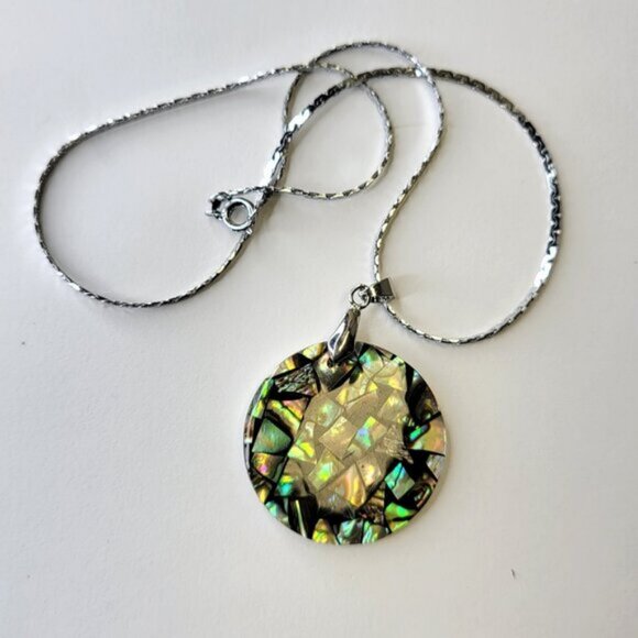 Womens Abalone Pendant Necklace Genuine Abalone Shell Round Pendant - Picture 3 of 6